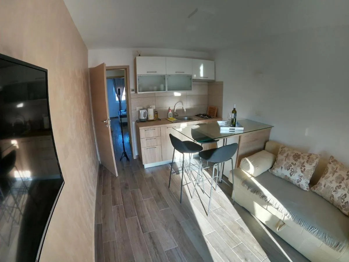 Apartment Natalia Valbandon
