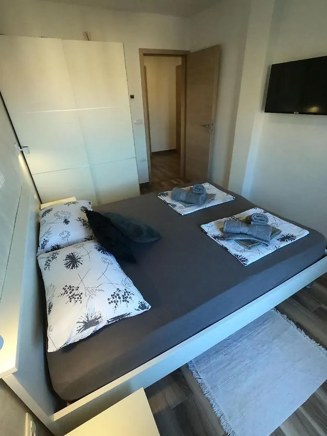 Apartment Natalia Valbandon